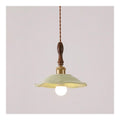 Suspension Vert aux lignes epurees avec eclairage confortable 40 W E27
