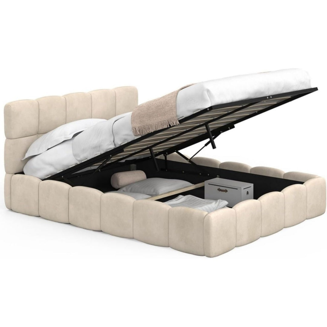 Chaises finition bois revetement velours beige
